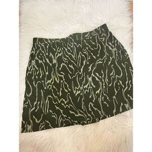 ATHLETA Vienna Cargo Skort in Olive and Eucalyptus Green 16